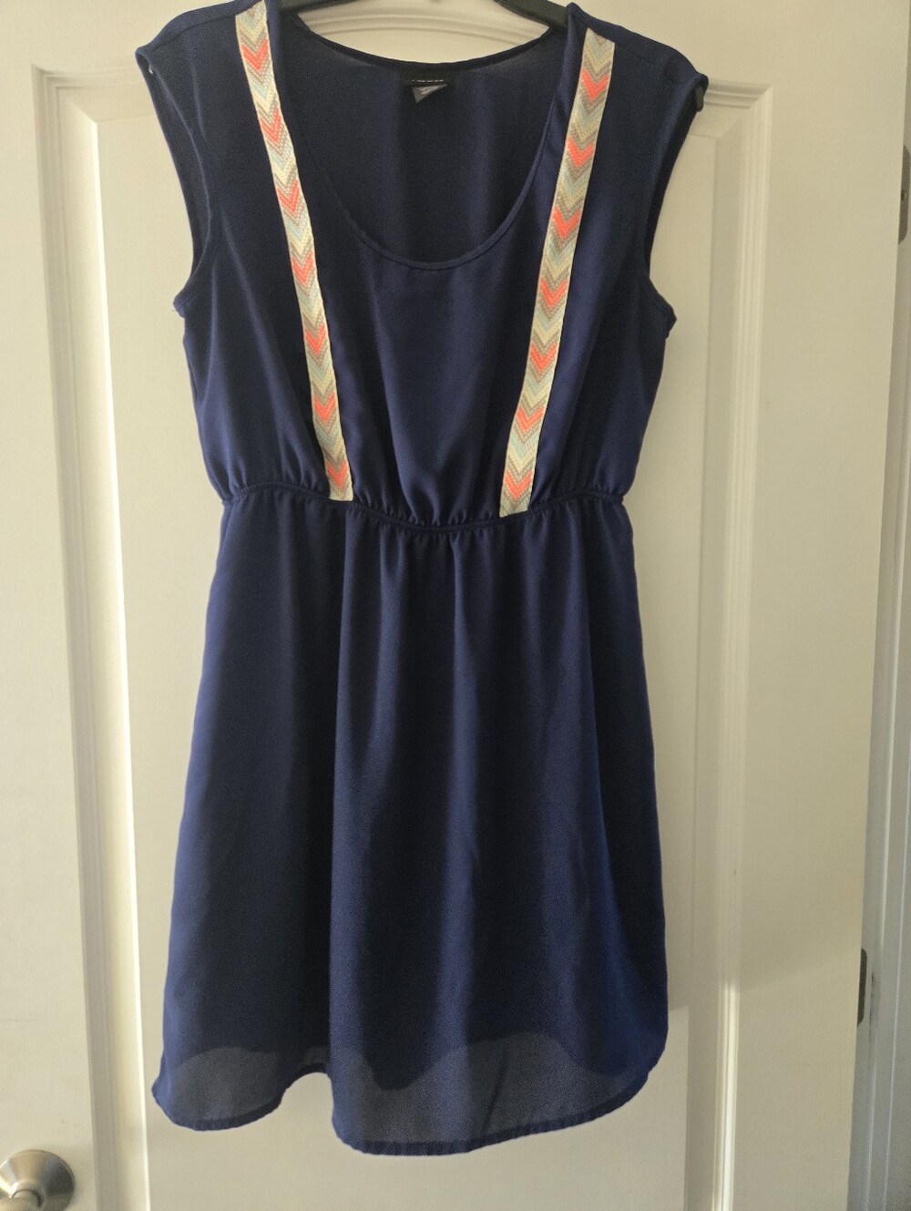 Junior RUE 21 Size Large Navy Sleeveless Dress with Chevron Trim
